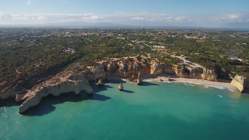 Aerial Portuguese Beach Marinha With の動画素材 ロイヤリティフリー Shutterstock