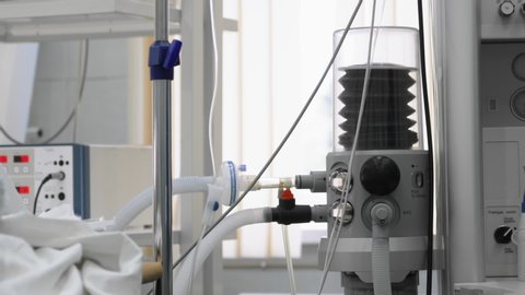 artificial respiration or mechanical ventilation in intensive care or operating room, pulmonary failure, oxygen deprivation or hypoxia during coronavirus infection or covid-19 in critical patient