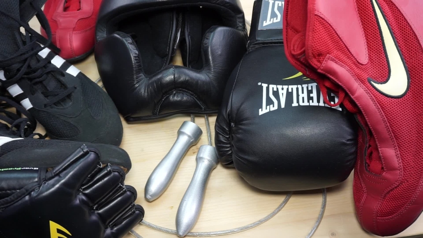 nike boxing headgear