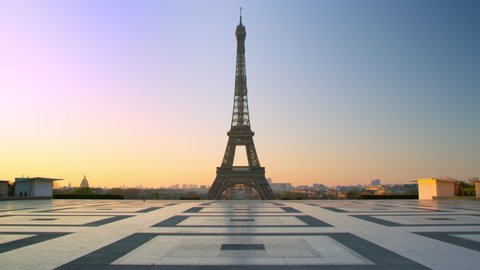 Crowdless Eiffel Tower - Trocadéro in Paris