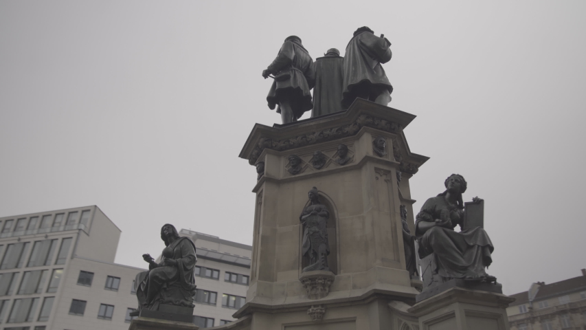 Frankfurt City: Historical statue with Skyline in the background