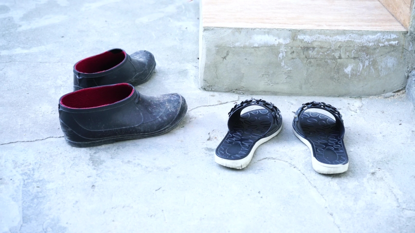 stance of old shoes in the garden