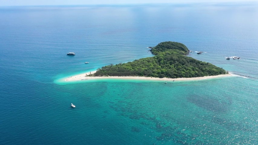 Scenic Shoreline in Queensland, Australia image - Free stock photo ...