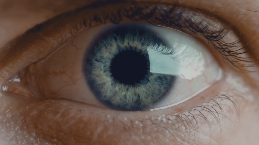 Расширенные зрачки не реагирующие на свет. Эффект открытия глаз. Humaneyes Iris Alpha.