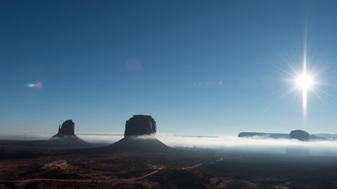 4K footage.4K footage.Time lapse .The sun rising over Monument Valley วิดีโอสต็อก