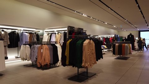 Modern Fashionable Brand Interior Clothing Store Stock Photo 1498332482 ...
