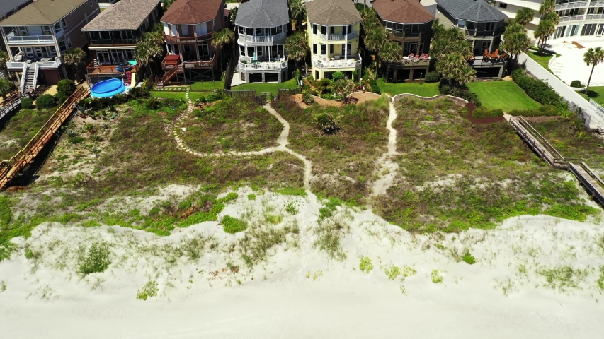 Homes and hotels on Jacksonville Beach FL