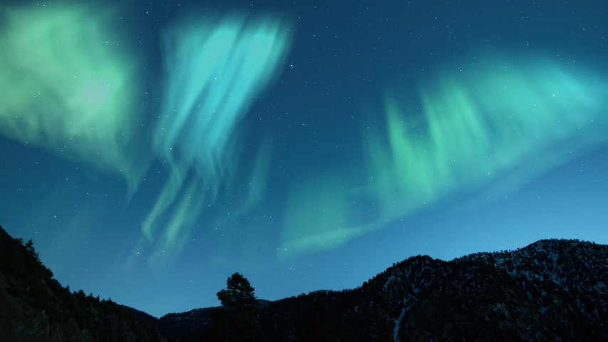 Aurora Above Alpine Mountain Ridges Loop