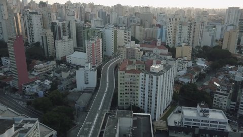 Highway closed closed in São Paulo downtown - Elevado - Minhocão 2