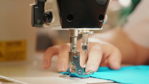 Sewing Process , the sewing machine sew women's hands sewing machine