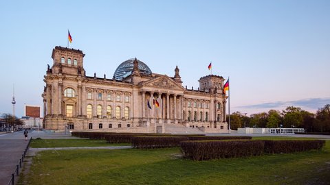 Golden Hour Hyperlapse Time Lapse of Reichstag Building, Berlin, Germany