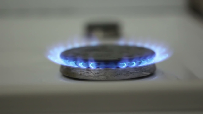 На кухне горит газ. На кухне горит газ