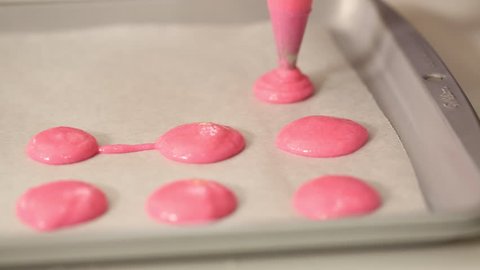 Process of making macaron.