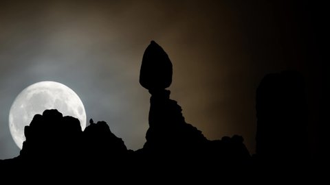 Balanced Rock by Night, Time Lapse with Big Full Moon in Arches National Park