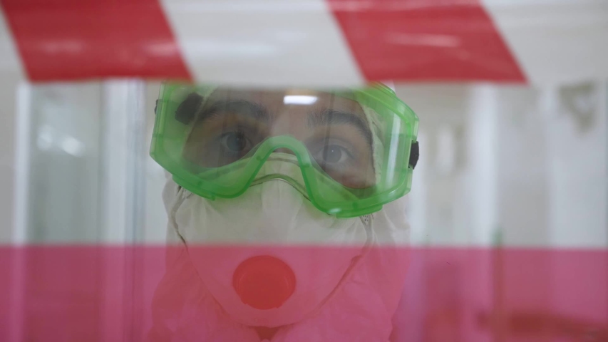 Swedish nurse with mask during the Coronavirus pandemic. Close up in Royalty-Free Stock Footage #1054888205