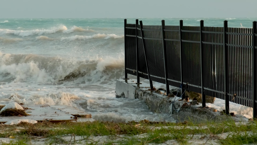 windy weather and big waves in key west