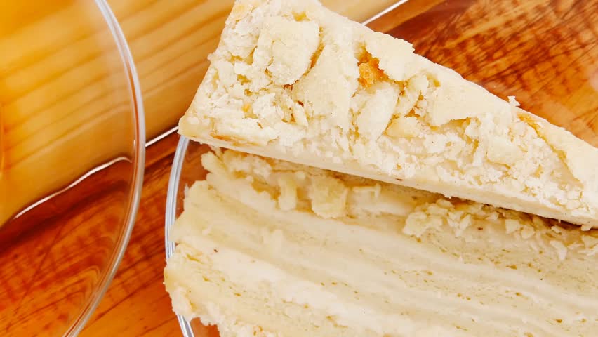 Cream Cake with Tea and 스톡 동영상 비디오(100% 로열티 프리) 10553678 | Shutterstock