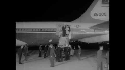 CIRCA 1963 - LBJ disembarks Air Force One and gives a speech at the airport in Washington DC, having just assumed the presidency.