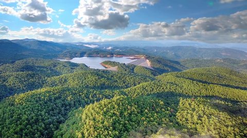 Lake Jocassee time lapse in Mountain of South Carolina upstate . High quality 4k footage. Beautiful upstate SC mountains and lakes.