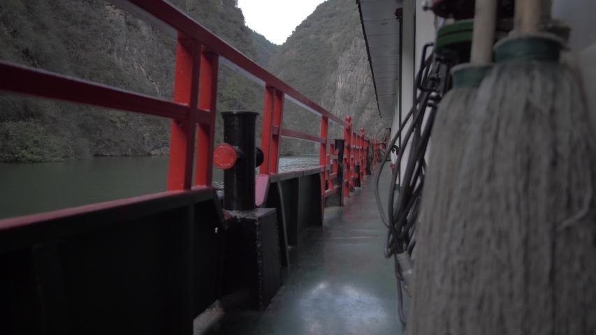 Qutang Gorge from onboard a cruise boat, Three Gorges, Yangtze River, People