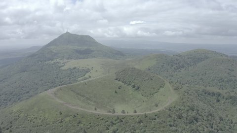 4K D-Log Mavic 2 Pro aerial  footage of Puy Pariou and Puy de Dôme in France