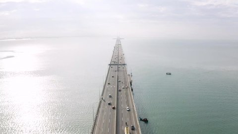 Penang Bridge-Build a bridge to connect Penang Island to the Malaysian mainland Vídeo Stock