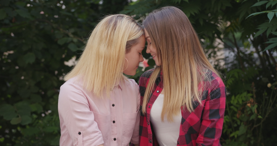 Free Long Lesbian Videos