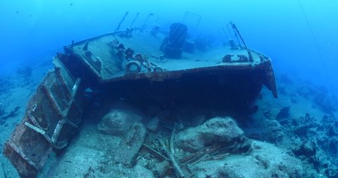 ship wreck scenery underwater shipwreck metal on the ocean floor