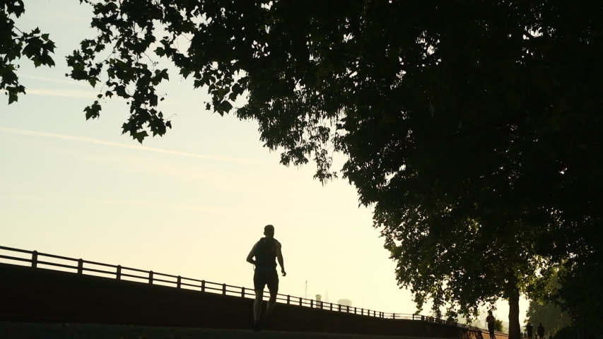 Силует пижащего человека. Silhouette pastel ghost sigma song. Silhouette slowed. Сигма сонг. Silhouette slowed.