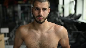  video portrait of a young man in the gym