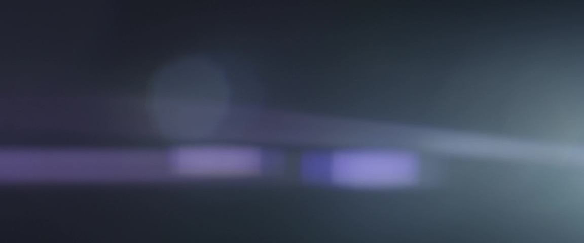 Blurry anamorphic lens flare effect with the fast fade effect shot on a 75mm lens from the Lucent Vision Collection - Lens Flare Video Element
