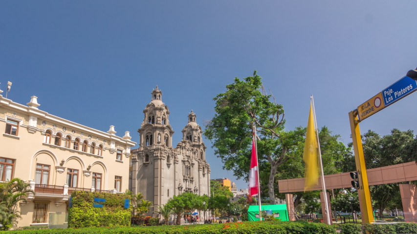 Lima City hall timelapse hyperlapse, municipality of Miraflores near to Kennedy park. Traffic on the street. Lima, Peru