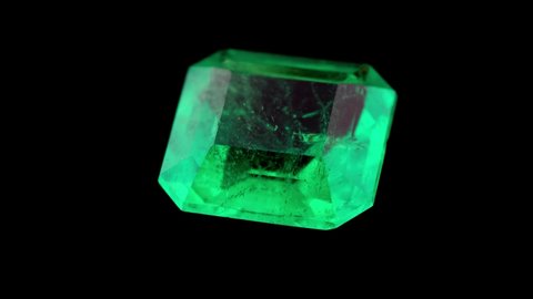 gemstone and crystal emerald for jewelry 