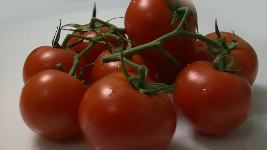rotating tomatoes
