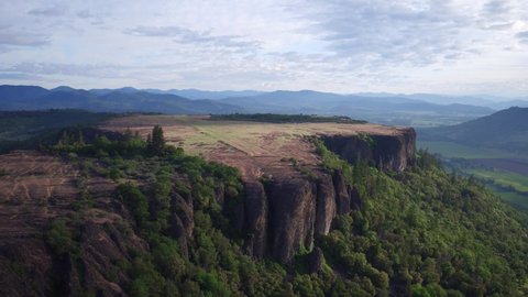 Table Rock Oregon Aerial Drone - Pulling away, facing North