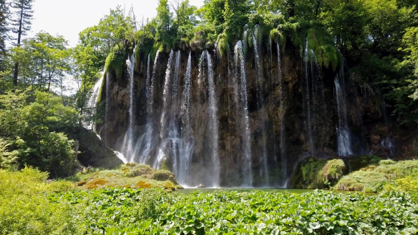 Beautiful Lakes and water at Plitvice Lakes National Park, Croatia ...