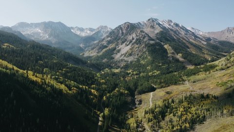 Beautiful mountains of Aspen Colorado. Autumn. 4k aerial drone footage	
