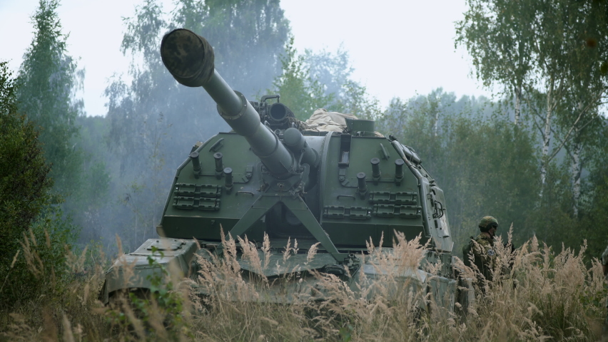 Tank at firing positions. Battlefield.