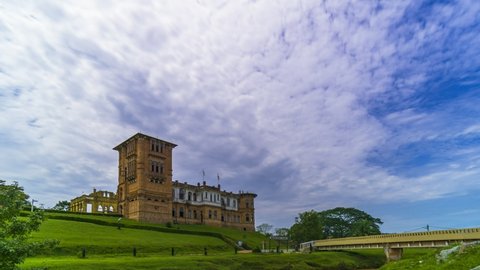 IPOH, PERAK - 9 OCT 2020 : Time-lapse footage of visitors enjoying the view at Kellie's Castle