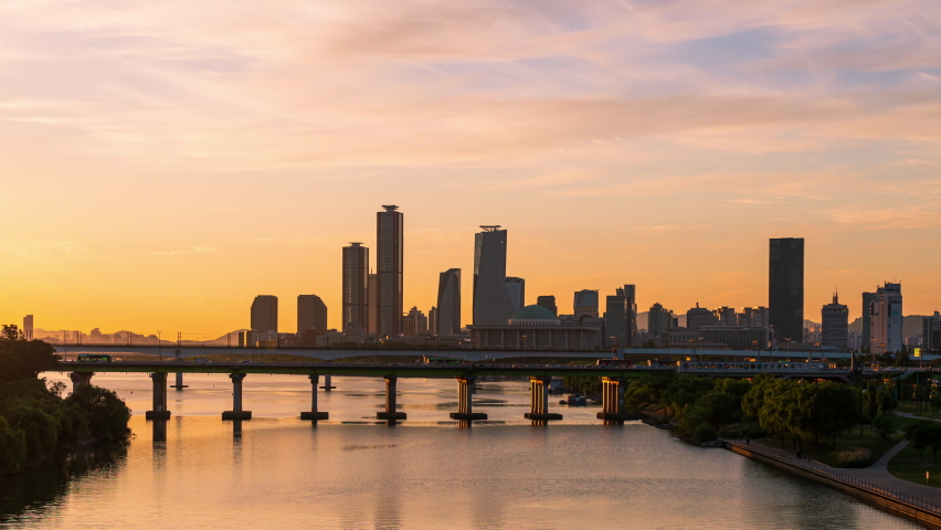 Time lapse 4K traffic.Capital of South Korea best landmark in Seoul,South Korea.