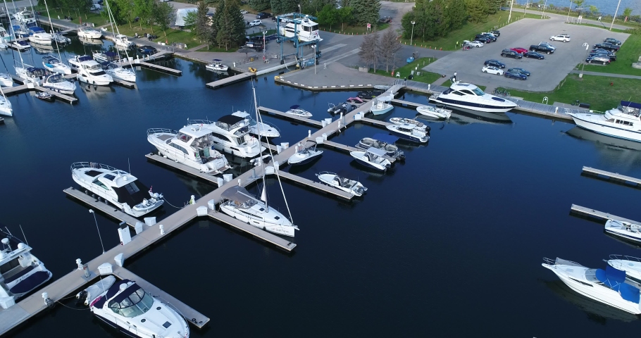 Sunny Drone/Aerial Video of Marina & Toronto Skyline
