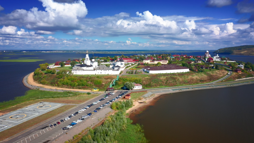 Село свияжск татарстан. Свияжск остров-град. Музей-заповедник «остров-град Свияжск». Свияжск Татарстан. Островок Свияжск.