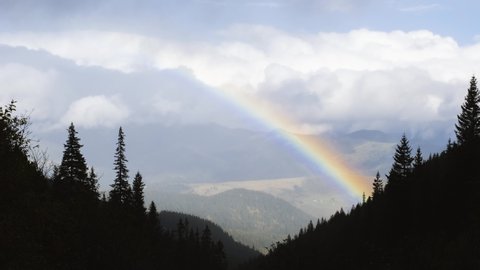 雨上がり 虹 の動画素材 4k Hd動画クリップ Shutterstock