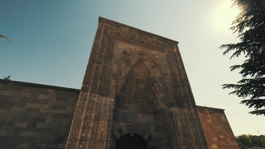 Karaman Turkey
Hatuniye Madrasa is a historical medrese in Karaman.14th century.
The madrasa is an architecture in which stonework is skillfully demonstrated.4K.