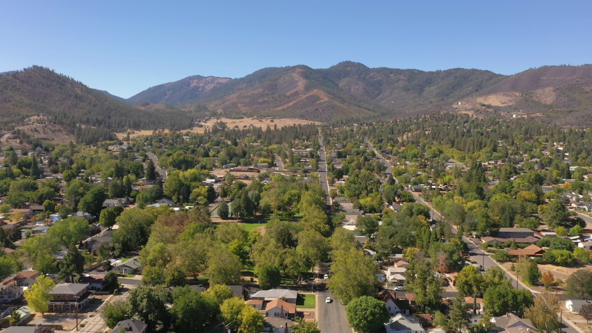 Rural small town of Yreka, Northern California, USA.  Royalty-Free Stock Footage #1061408677