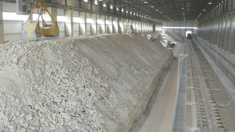 Gypsum raw, stone or material at the stock or warehouse