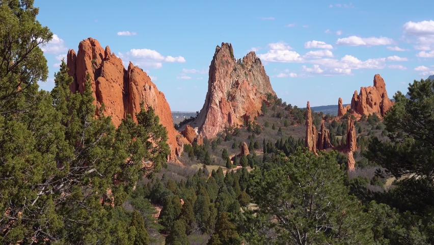 Eroded red-sandstone formations. Garden of the Gods, Colorado Springs, USA