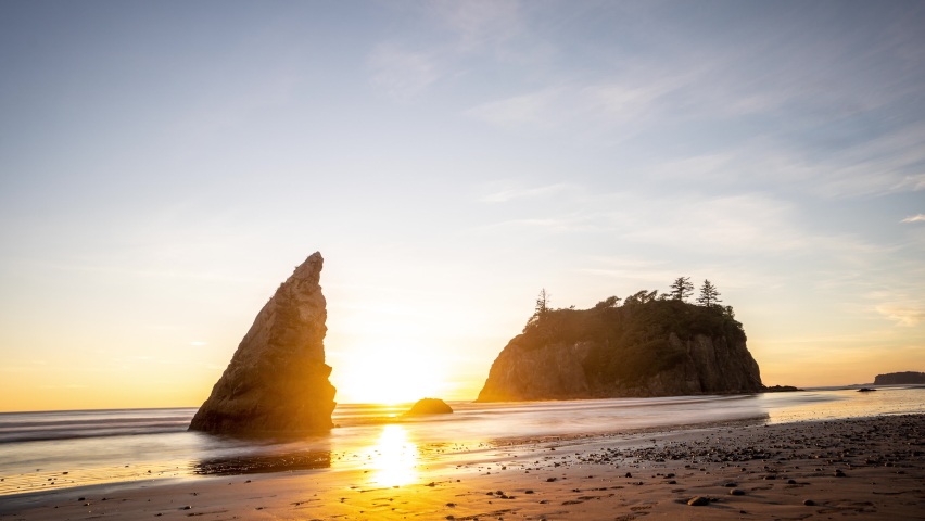 Time Lapse of Sunset Above Pacific Ocean and Ruby Beach, Olympic National Park, Washington.