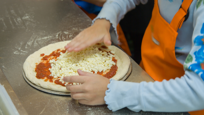 She a pizza cook