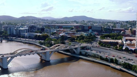 Iconic Bridges Crossing Brisbane River In Brisbane Central Business District, Queensland - William Jolly Bridge And Merivale Bridge At Daytime - aerial drone